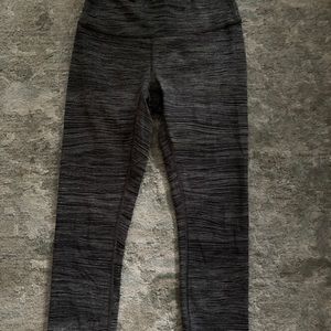 Lululemon Wunder Under Crop Bit Point Black ice grey  Sz 4 Cropped High Rise